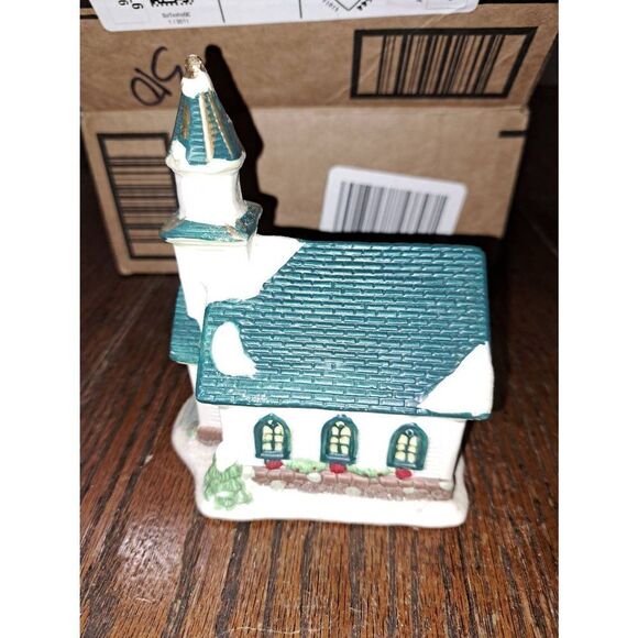 Vintage 2003 Cobblestone Corners Christmas Holiday Light Village Church Building - Picture 2 of 6